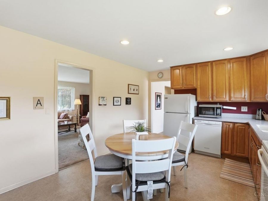 3100 E Galbraith Road, Amberley, OH 45236 Photo 18