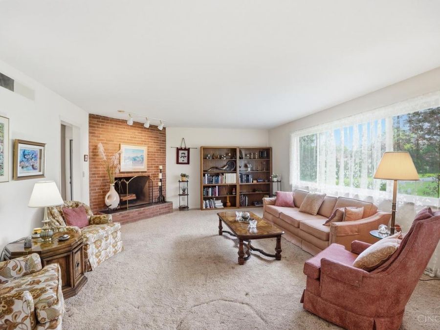 3100 E Galbraith Road, Amberley, OH 45236 Photo 8