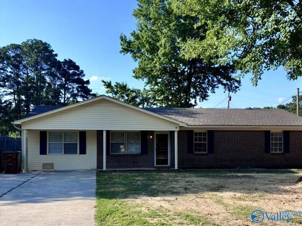 721 Larkwood Circle, Hartselle, AL 35640