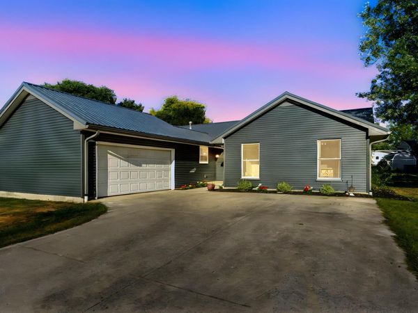 12160 Pamela Drive, Kenton, OH 43326