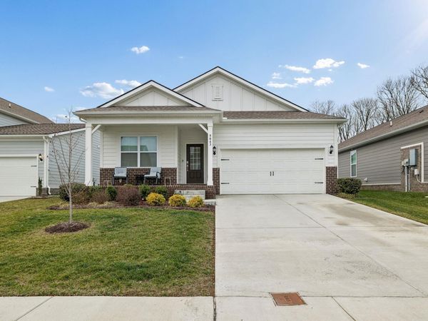 5043 Mifford Dr , Smyrna, TN 37167