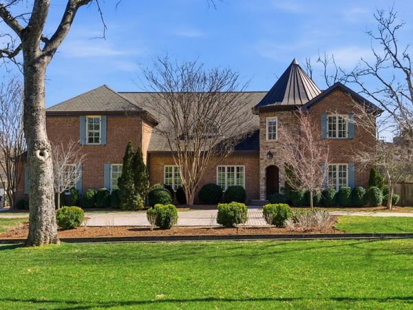 504 Lynnwood Blvd , Nashville, TN 37205
