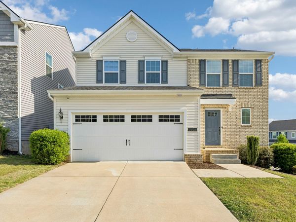 2823 Winterberry Dr , Columbia, TN 38401