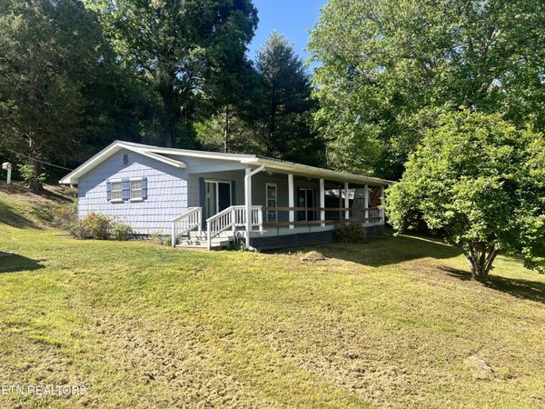 368 Emory River Rd , Harriman, TN 37748