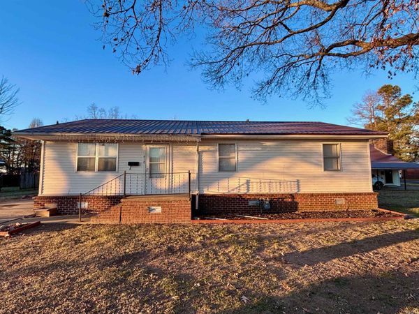 410 Elm St E , Walnut Ridge, AR 72476