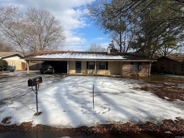 124 Shamrock Dr , Conway, AR 72032