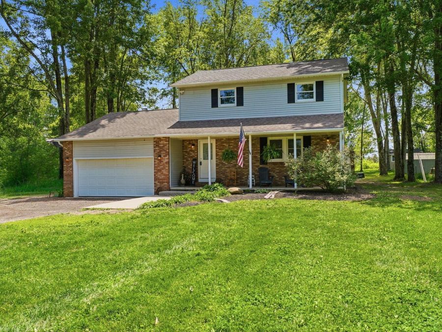 683 Woodside Drive SW, Pataskala, OH 43062 Photo 1