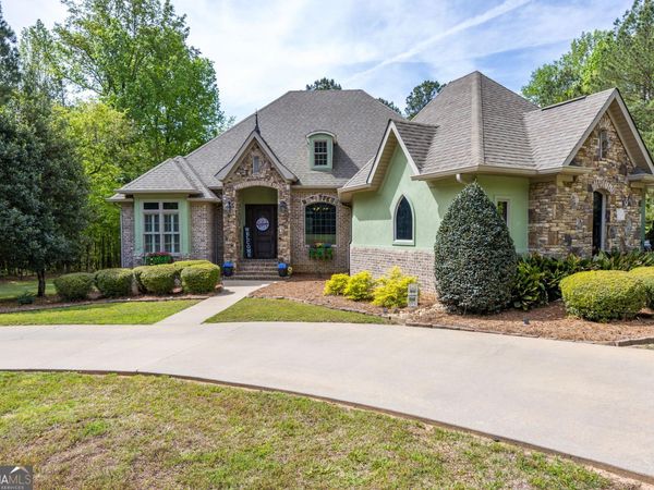 11 Deer Creek Drive, Forsyth, GA 31029