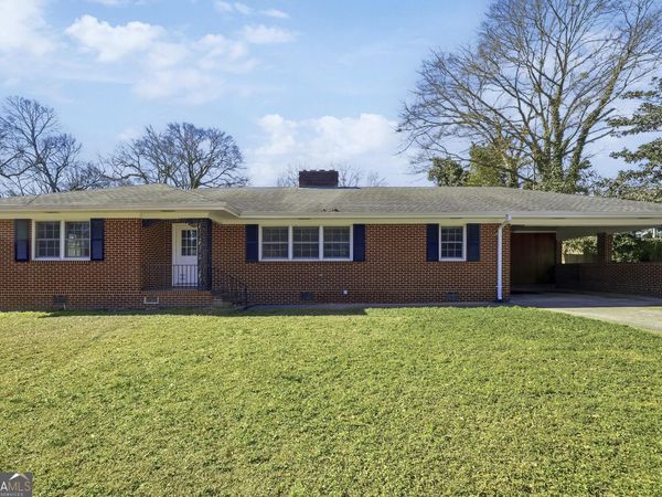 88 W New Street, Winder, GA 30680