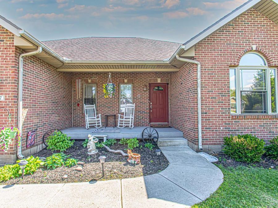 8037 Timberwind Trail, Franklin Township, OH 45005 Photo 2