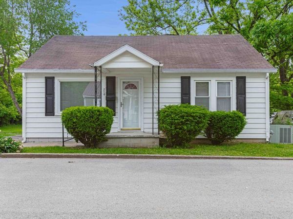 716 Riverview Dr , Hopkinsville, KY 42240