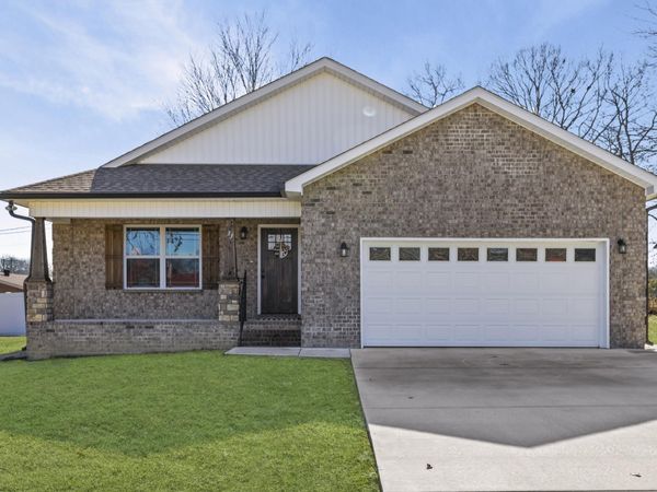 33 Rogers Dr , Manchester, TN 37355