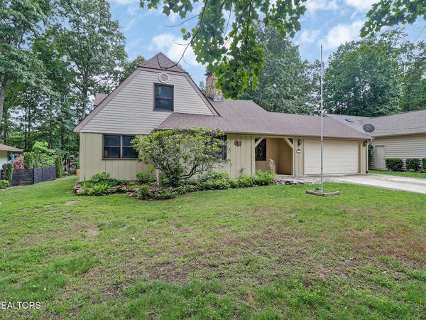 139 Anglewood Drive , Crossville, TN 38558