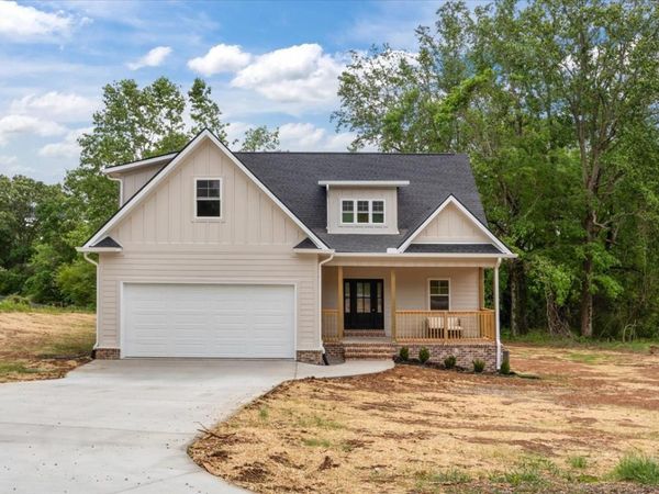 9046 Carolyn Way , Bon Aqua, TN 37025