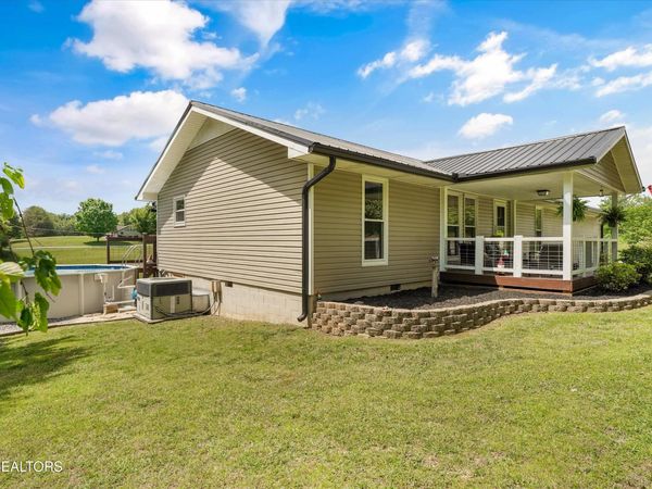 603 Lees Chapel Rd, Sweetwater, TN 37874