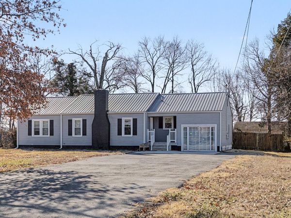302 Hickory Dr , Shelbyville, TN 37160
