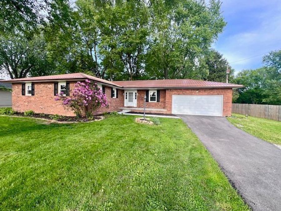 4019 Mink Street SW, Pataskala, OH 43062 Photo 1