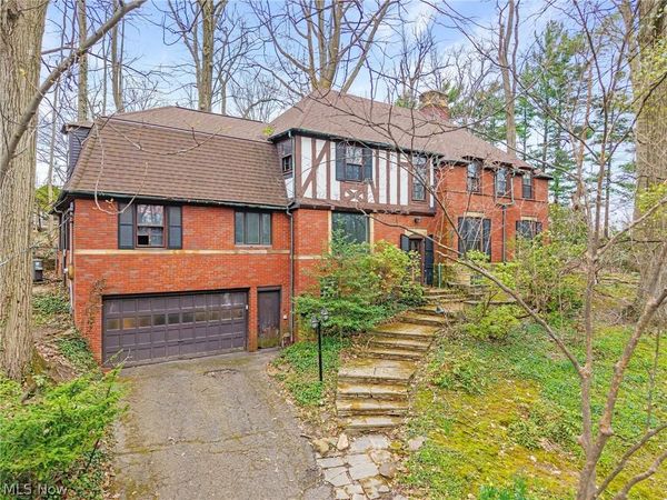 1884 S Belvoir Boulevard , South Euclid, OH 44121