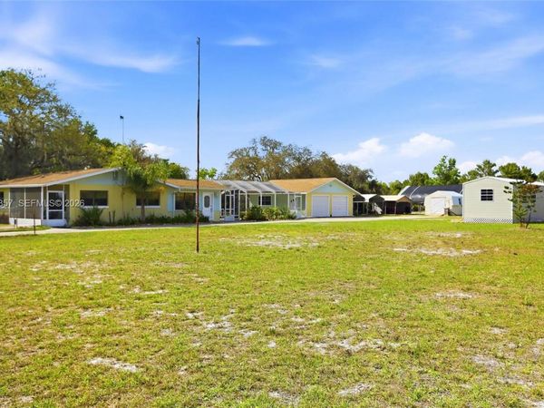 49 Williams Road , Lake Placid, FL 33852
