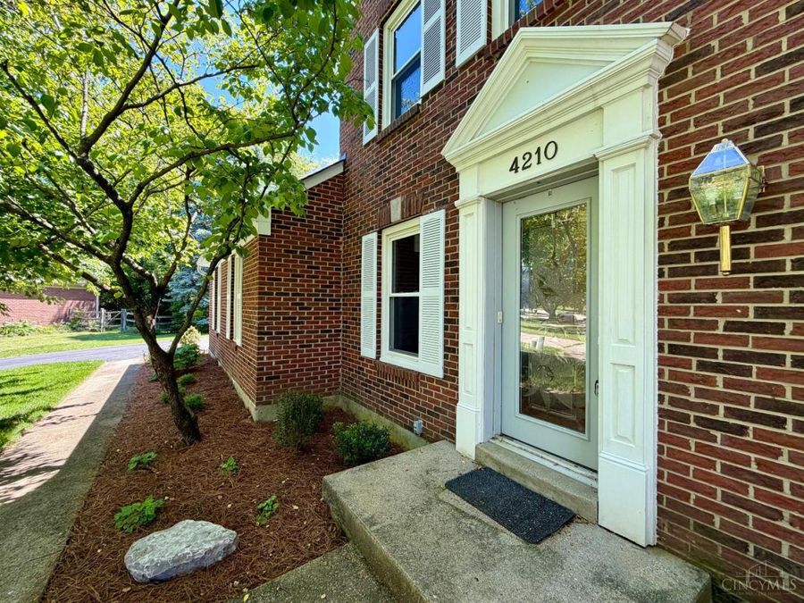 4210 Allenhurst Close Court, Sharonville, OH 45241 Photo 4