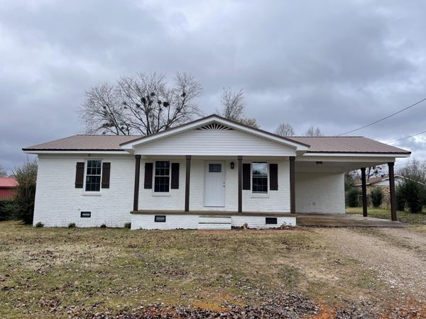 255 Maple St , Savannah, TN 38372