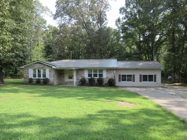 43 Hilldale Church Rd , Fayetteville, TN 37334