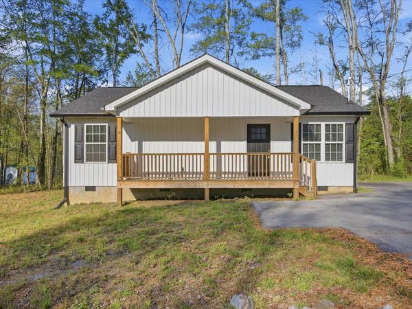 134 Buster Lane , Rocky Face, GA 30740