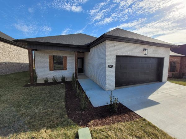 207 Sandalwood Way , Dickson, TN 37055