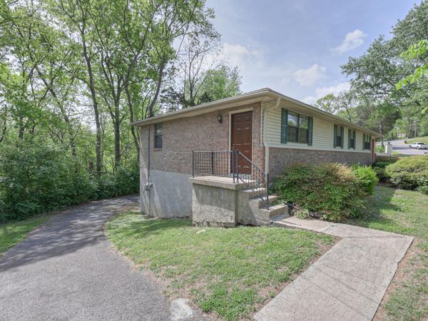 718 Seven Mile Ct , Nashville, TN 37211