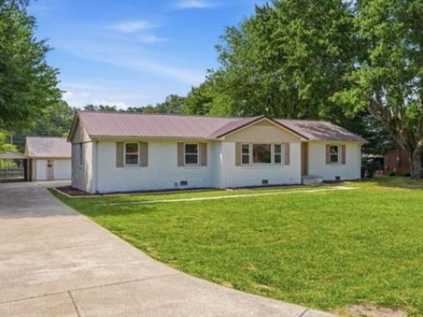 1305 Melrose St , Tullahoma, TN 37388