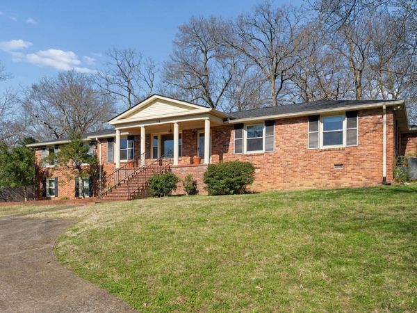 712 Clematis Dr , Nashville, TN 37205