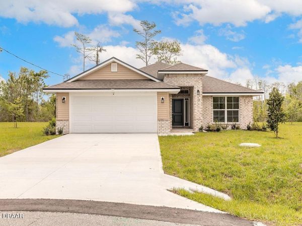 18 Squadron Place, Palm Coast, FL 32164
