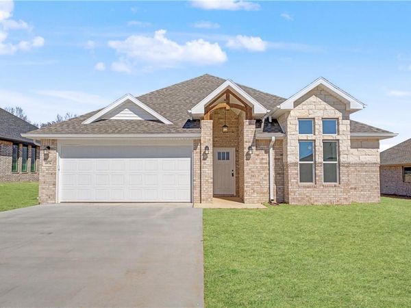 4976 Vista Avenue , Springdale, AR 72762