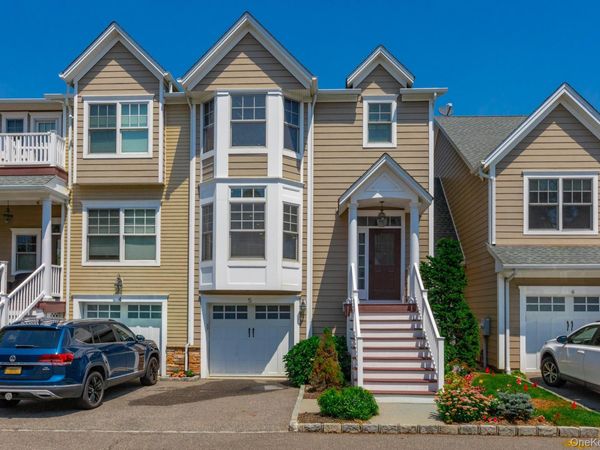 5 Rosebud Lane , Babylon, NY 11702