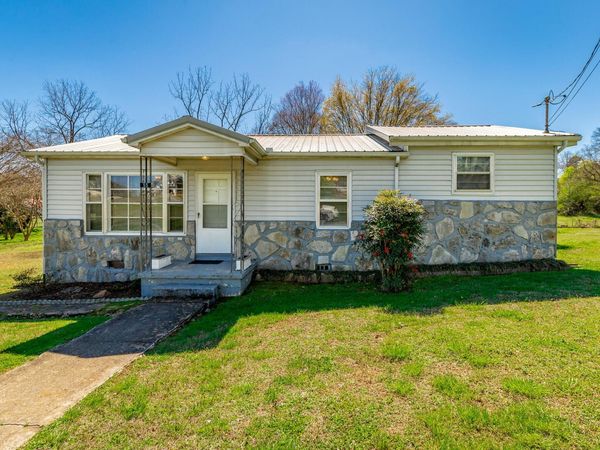 55 Rutledge Street , Chickamauga, GA 30707