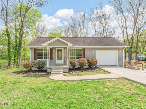 111 Oak St , Athens, TN 37303