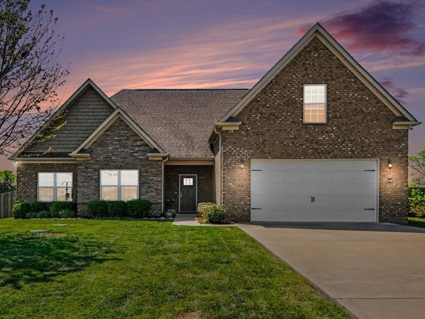 5100 Vinnie Dell Dr , Chapel Hill, TN 37034