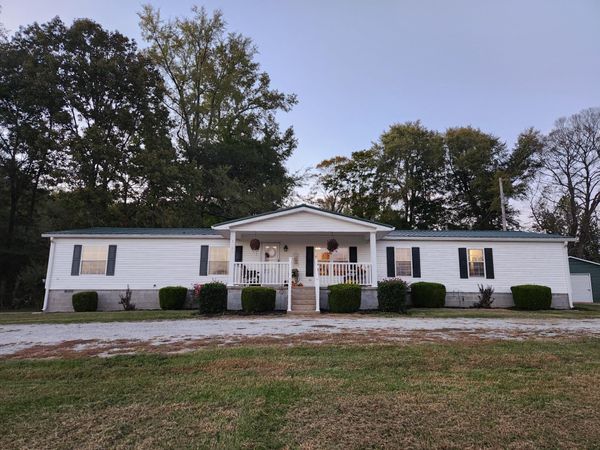 1644 W Blue Creek Rd , Waverly, TN 37185