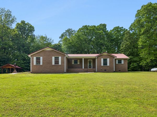 426 Schwartz Ln , Estill Springs, TN 37330