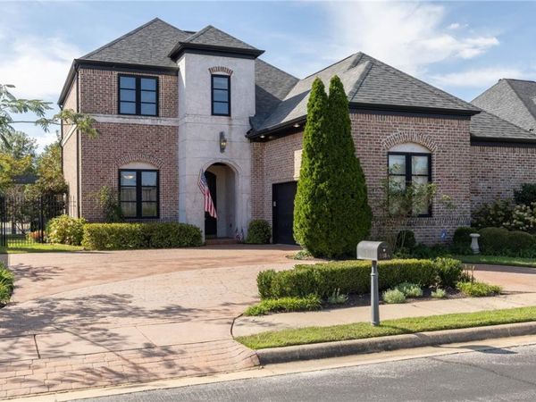 5584 Cordell Drive , Fayetteville, AR 72704