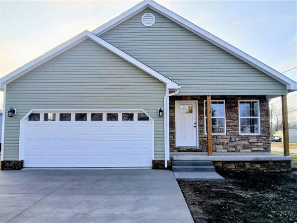902 S Springfield Street , Green Forest, AR 72638