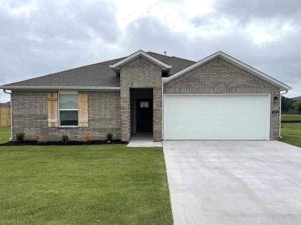 572 Oklahoma Street , Farmington, AR 72730