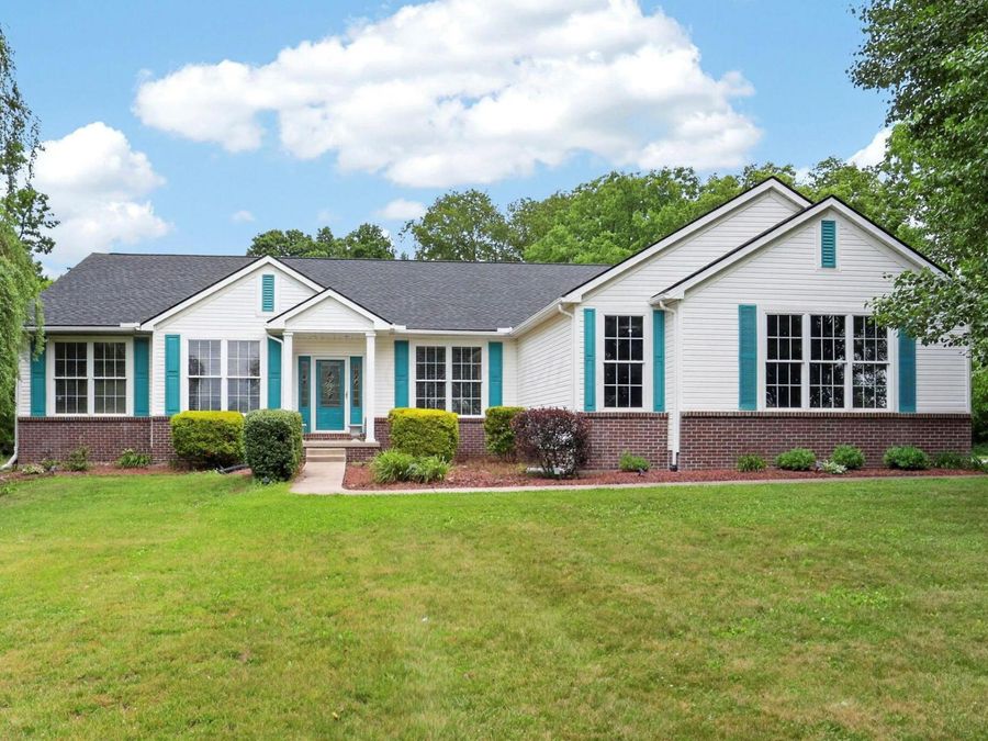 67 Blue Bonnet Drive , Heath, OH 43056 Photo 1