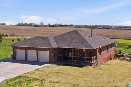 3741 Oakview Boulevard, Raymond, NE 68428