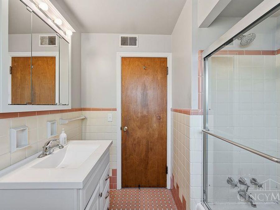 5427 Fox Road, Cincinnati, OH 45239 Photo 17