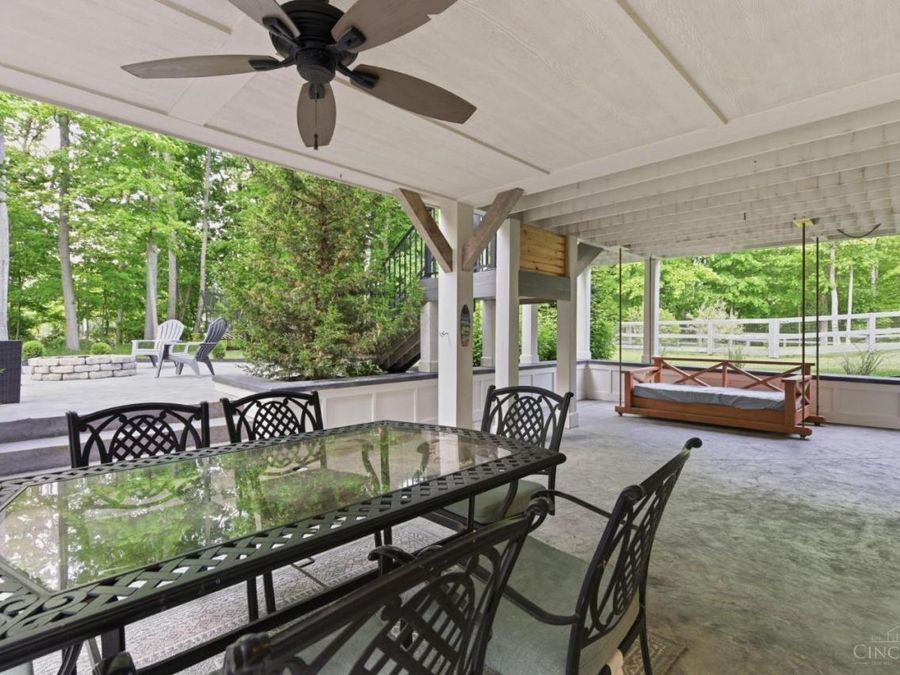 1086 Stableview Circle, Hamilton Township, OH 45039 Photo 3