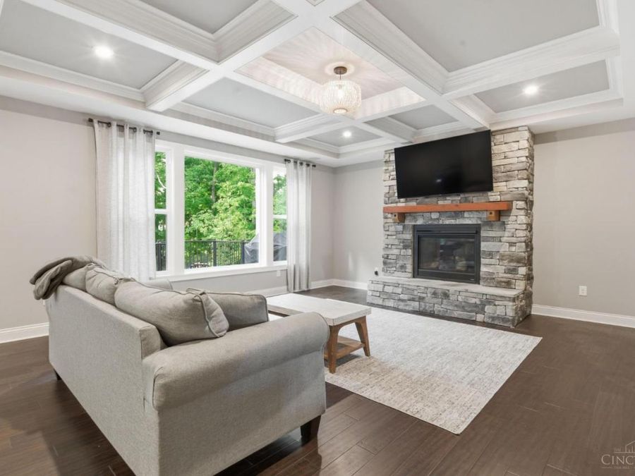 1086 Stableview Circle, Hamilton Township, OH 45039 Photo 8