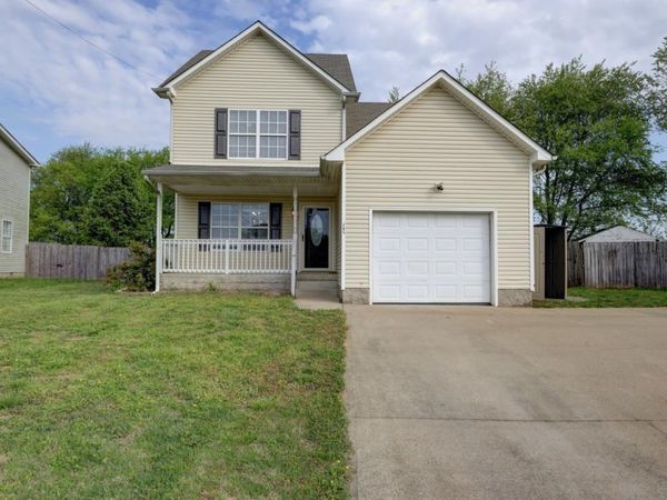 205 Alysheba Ct , Oak Grove, KY 42262