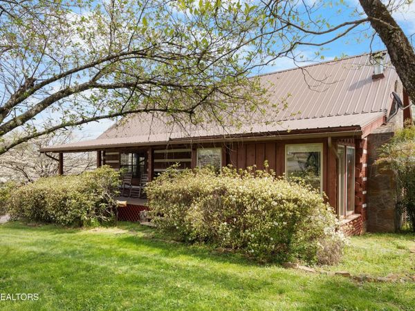 2168 Mountain Vista Rd , Sevierville, TN 37876