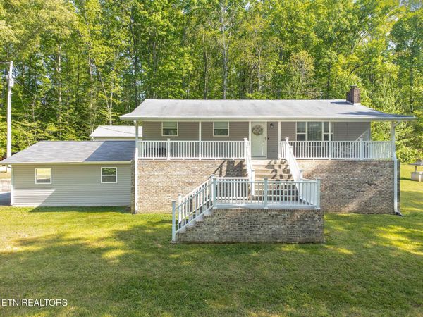 1805 Manis Rd , Lenoir City, TN 37771